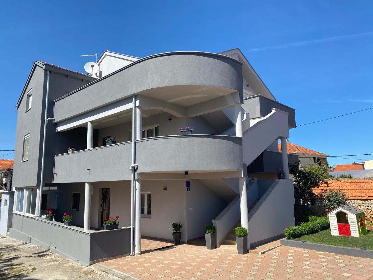 Apartments Nada Sukosan Bagian luar foto